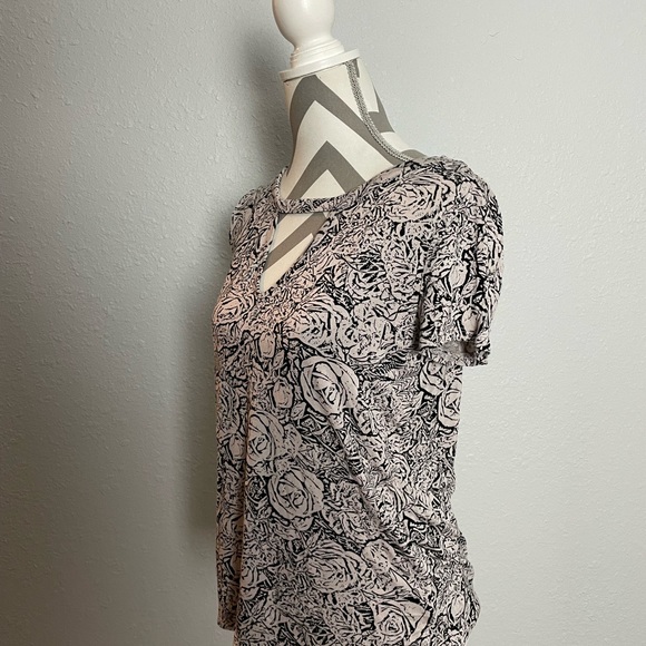 Rock & Republic top - Picture 2 of 4